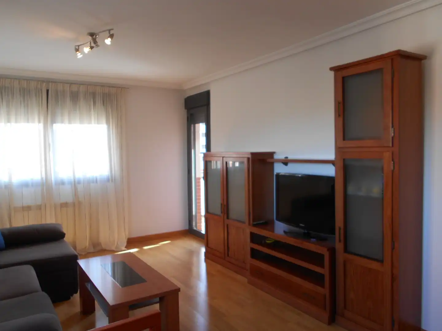 Living room of Apartments for sale in Ciudad Real  with Air Conditioner, Heating and Parquet flooring