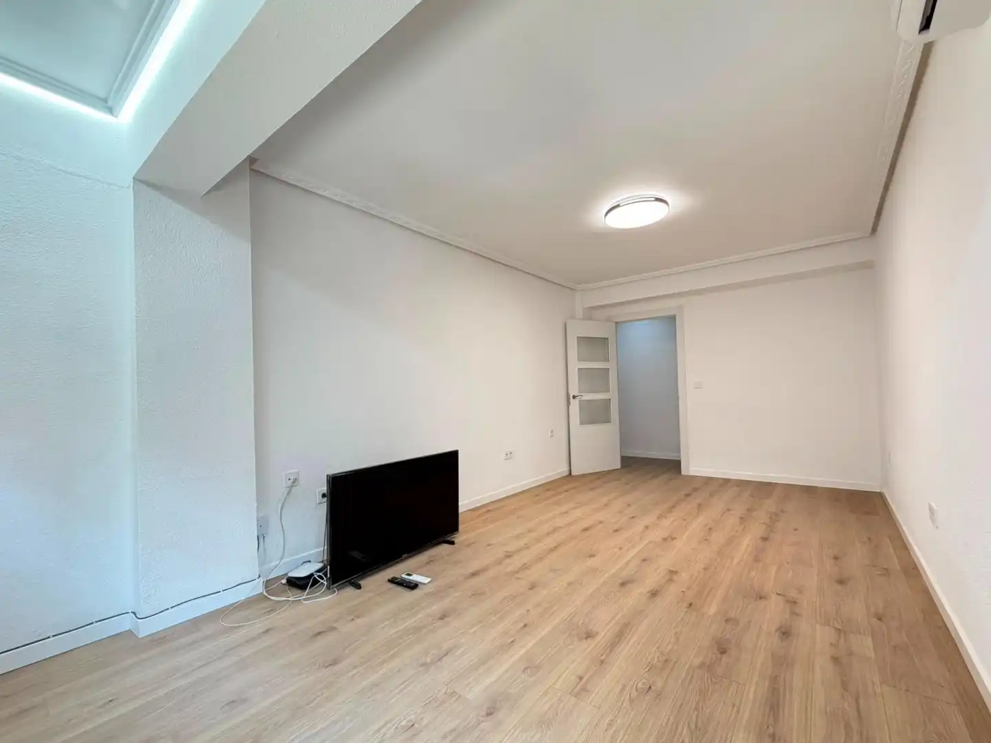 Flat for rent in Valencia  with Air Conditioner, Heating and Balcony