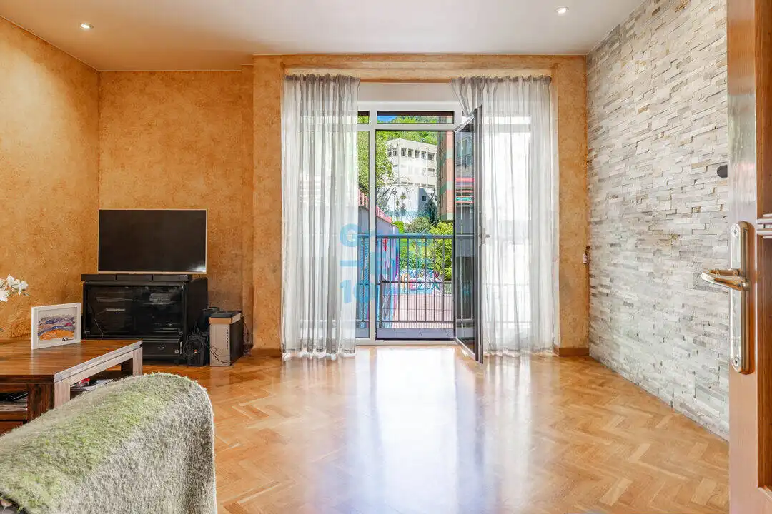 Sala de estar de Piso en venta en Donostia - San Sebastián  con Calefacción y Balcón