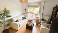 Living room of Flat for sale in  Sevilla Capital  with Air Conditioner and Balcony