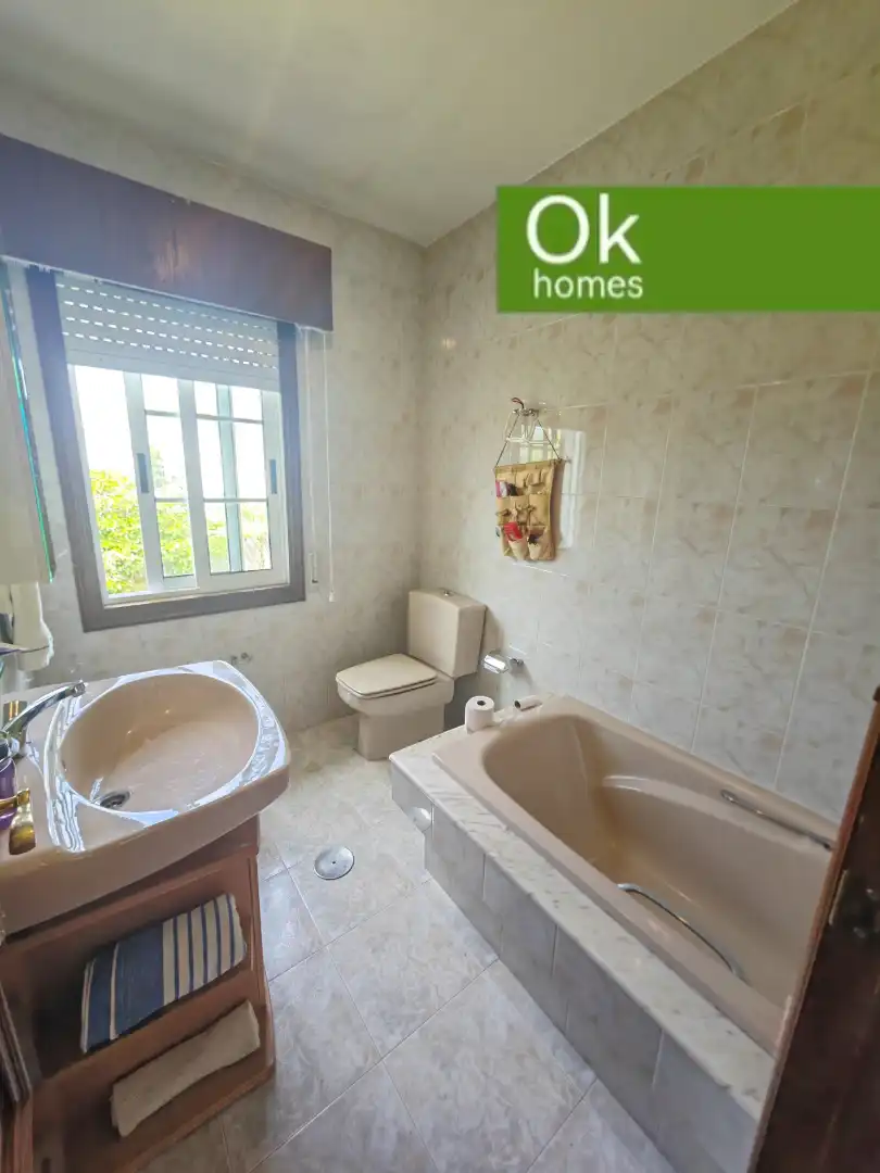 Bathroom of Houses for sale in Coirós  with Heating, Private garden and Terrace
