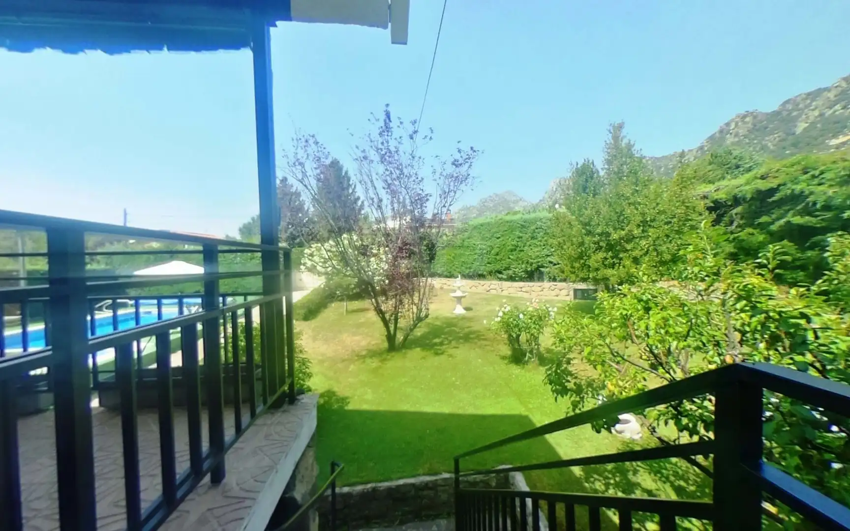 Jardí de Casa o xalet en venda en La Cabrera amb Calefacció, Terrassa i Piscina