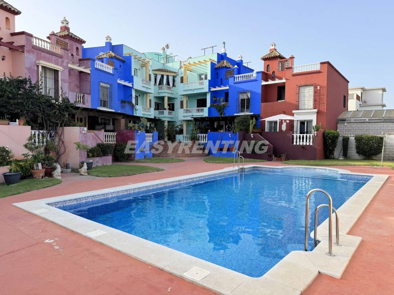 Piscina de Pis en venda en La Línea de la Concepción amb Terrassa i Piscina comunitària