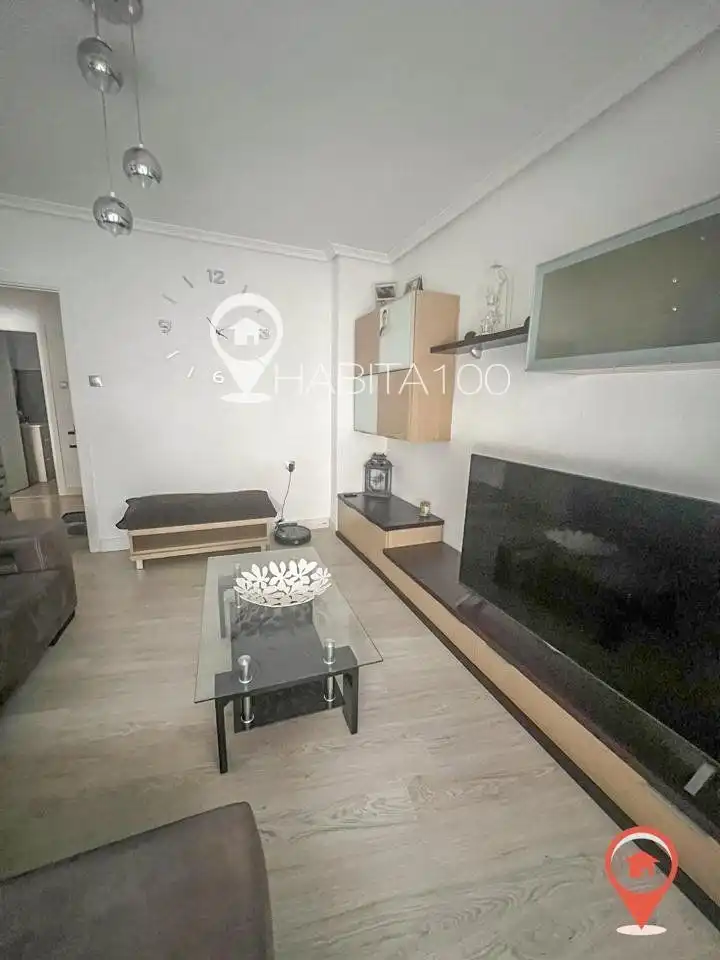 Sala d'estar de Pis en venda en Cuenca amb Calefacció