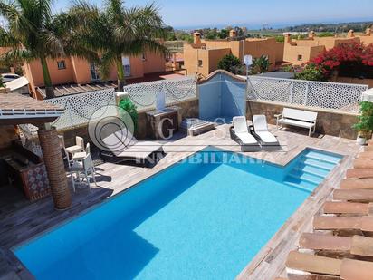 Swimming pool of House or chalet for sale in Vélez-Málaga  with Air Conditioner, Terrace and Swimming Pool