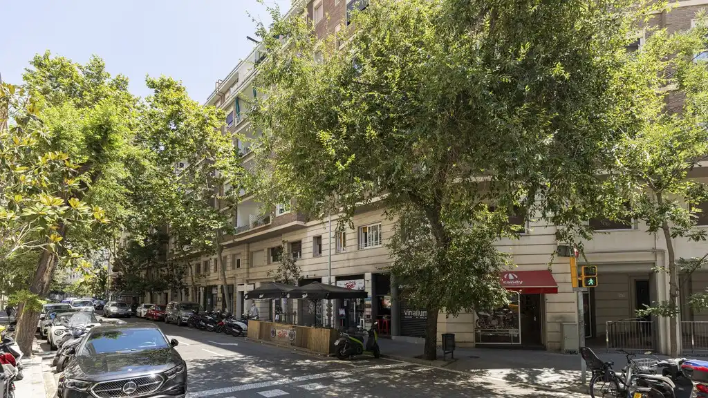Vista exterior de Apartament en venda en Sarrià - Sant Gervasi