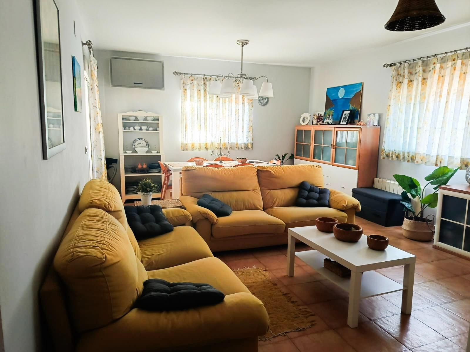 Living room of House or chalet for sale in Chiva  with Air Conditioner, Private garden and Terrace