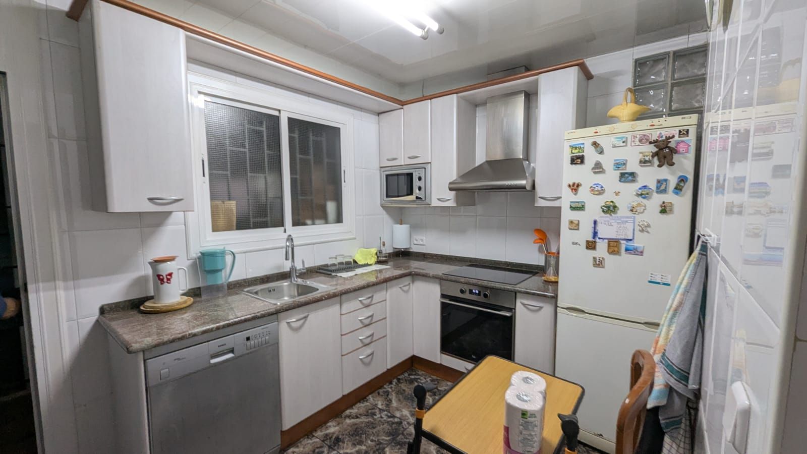 Kitchen of House or chalet for sale in L'Hospitalet de Llobregat  with Air Conditioner and Heating