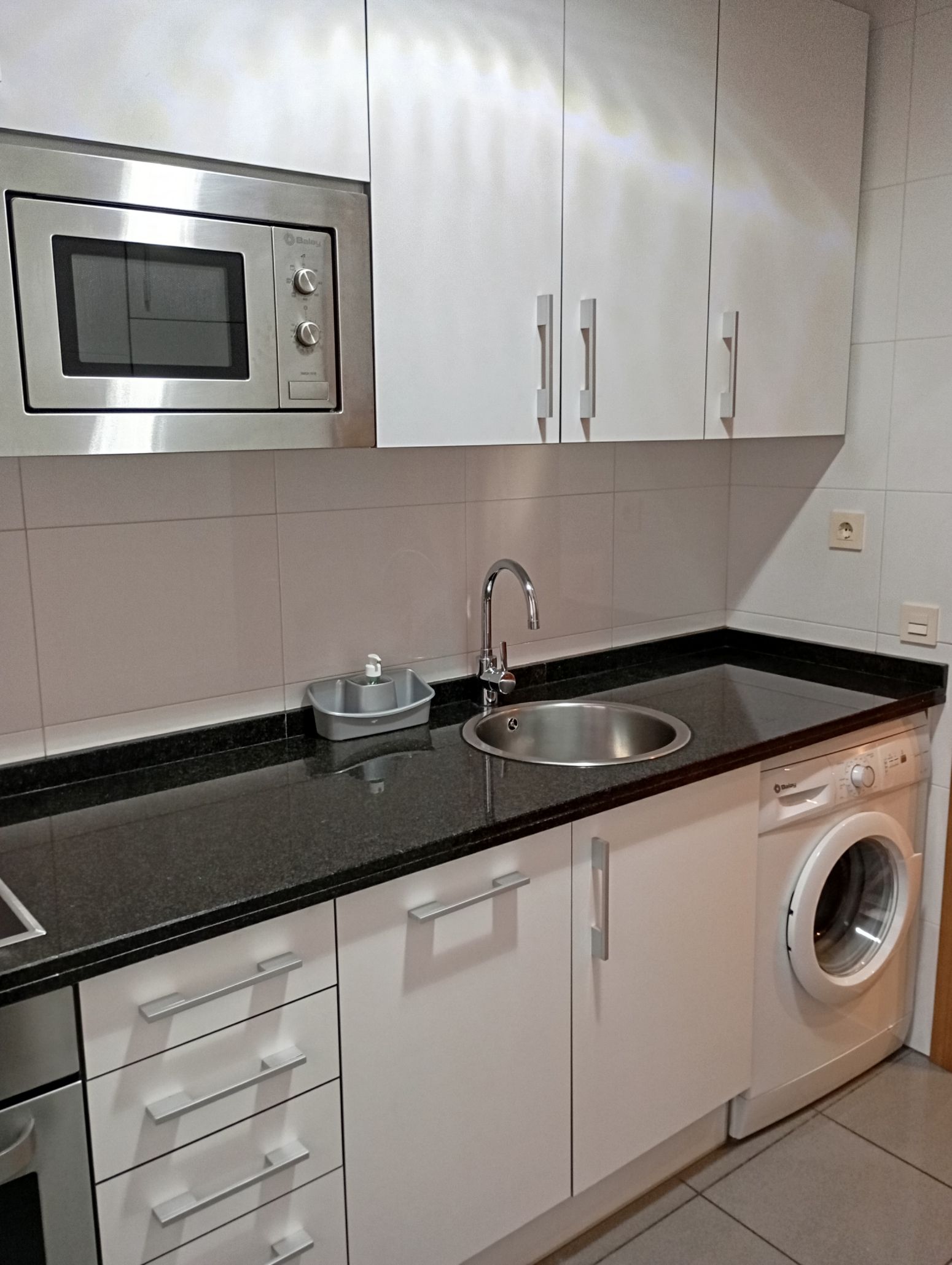 Cocina de Piso de alquiler en Gijón  con Calefacción, Parquet y Trastero