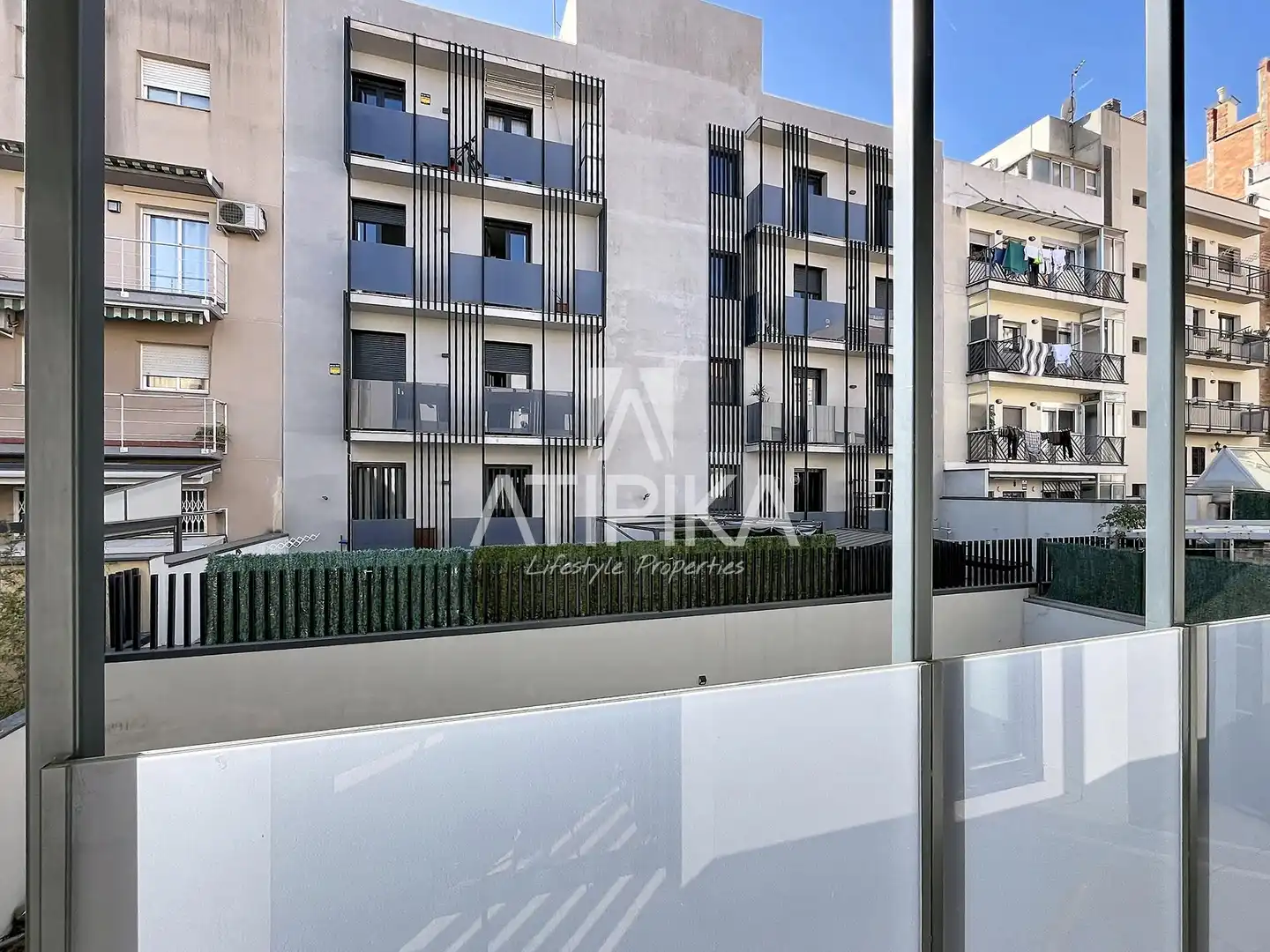Exterior view of Flat for sale in L'Hospitalet de Llobregat  with Heating, Parquet flooring and Terrace