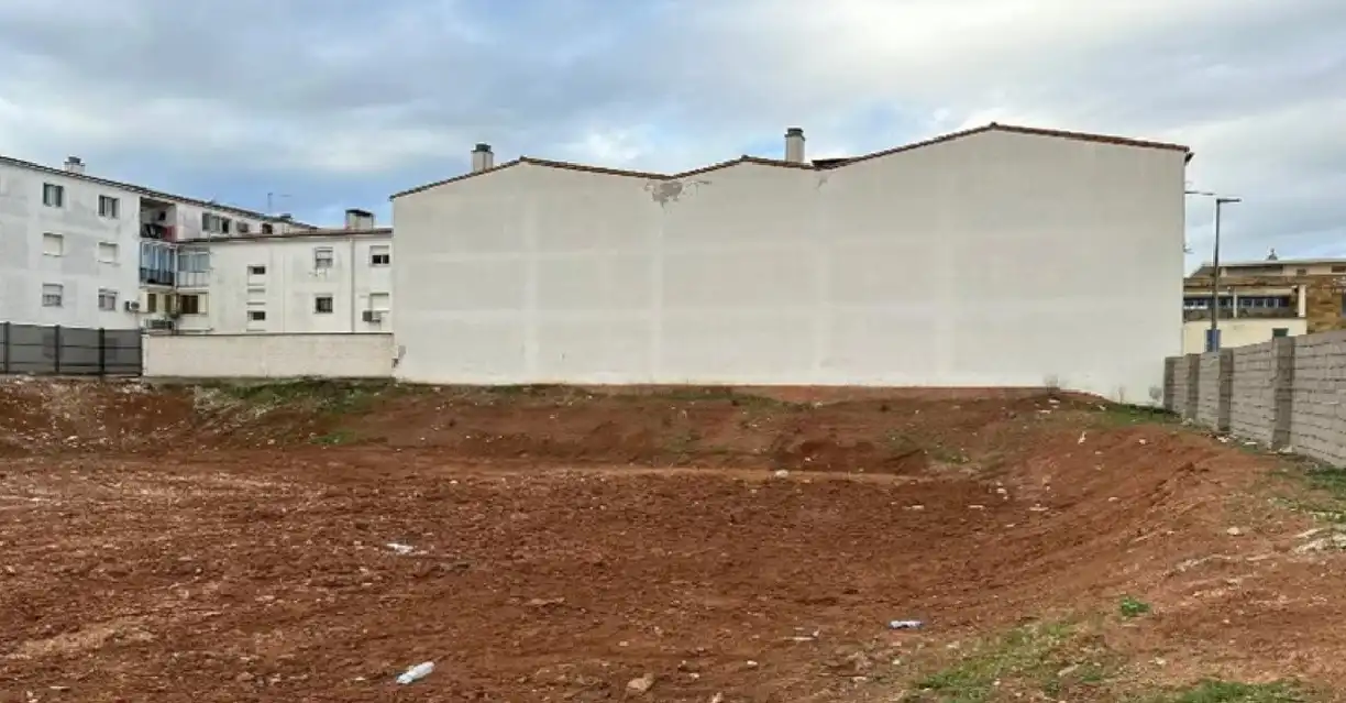 Wohnbaugrundstück zum Verkauf in Calle Cornalvo 23, imagen 4