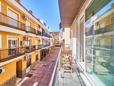 Apartament amb balcó en venda a Puerto Deportivo