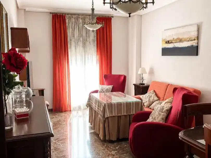Sala d'estar de Pis de lloguer en Jaén amb Aire condicionat, Moblat i Balcó