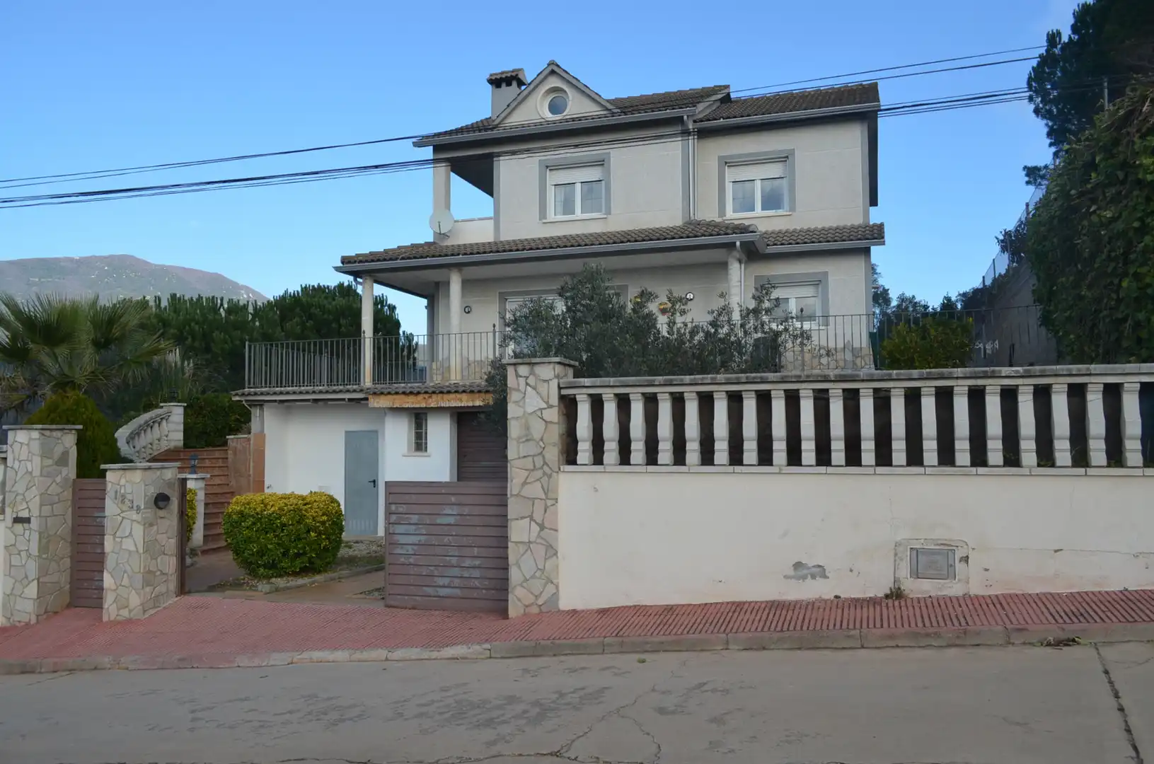 Vista exterior de Casa o xalet en venda en Gualba amb Calefacció, Jardí privat i Terrassa