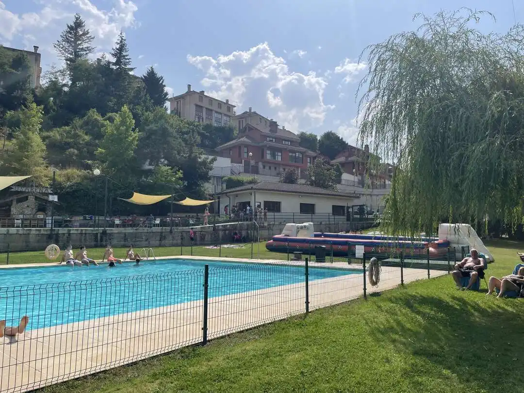 Schwimmbecken von Wohnung zur Miete in Zorraquín mit Heizung, Privatgarten und Terrasse