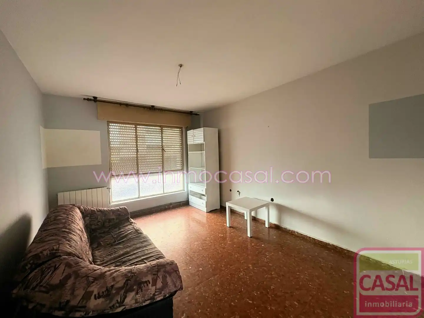 Habitación de Piso en venta en Lena con Calefacción, Terraza y Amueblado