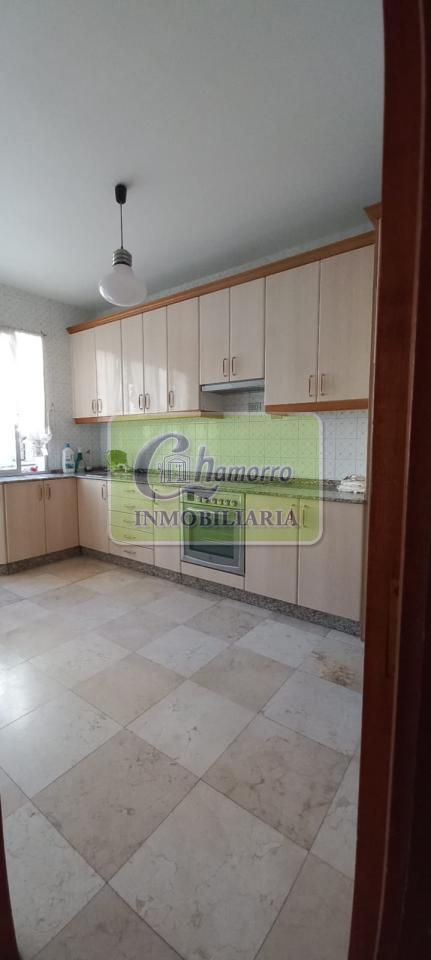 Cuina de Pis en venda en Ferrol amb Calefacció