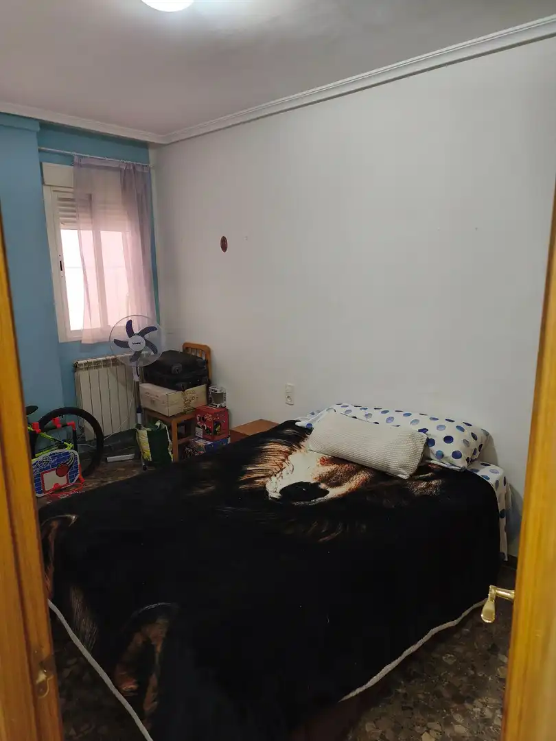 Habitación de Apartamento en venta en Albacete con Calefacción