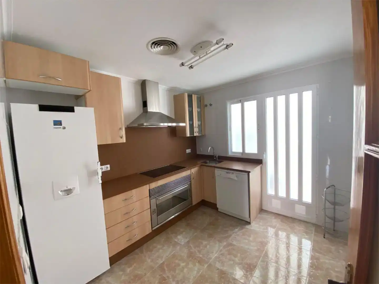 Cocina de Dúplex de alquiler en Pilar de la Horadada con Aire acondicionado, Trastero y Amueblado
