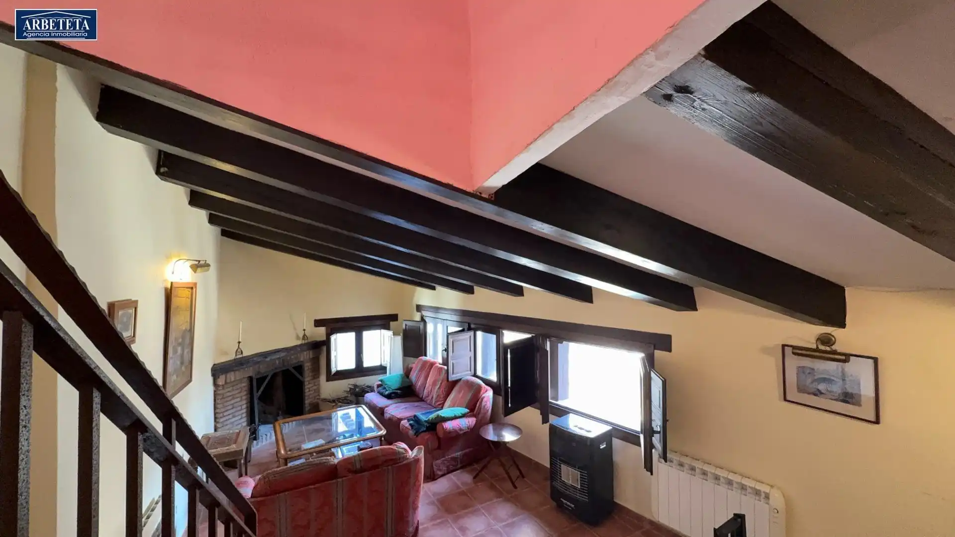 Sala de estar de Finca rústica en venta en Pastrana con Calefacción y Balcón