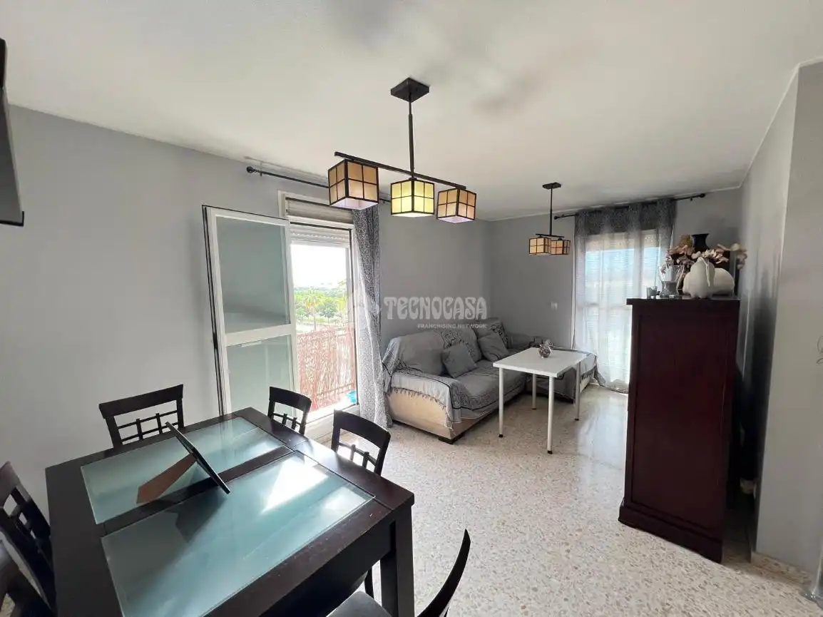 Habitación de Piso en venta en Dos Hermanas con Terraza
