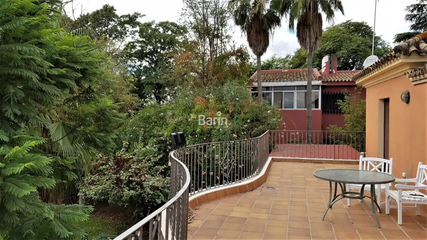 Jardí de Casa o xalet en venda en Camas amb Aire condicionat, Jardí privat i Moblat