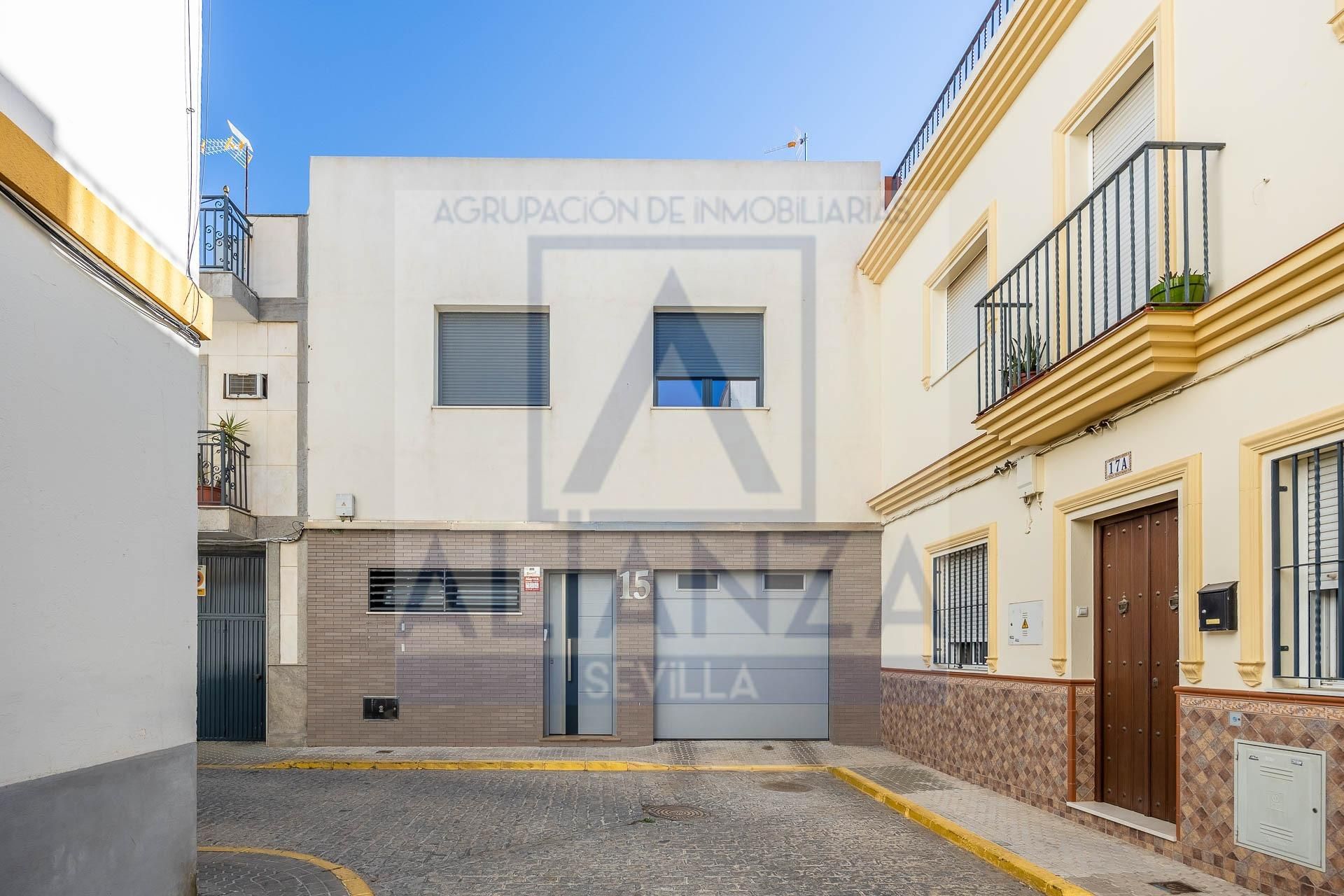 Exterior view of Single-family semi-detached for sale in Camas  with Air Conditioner and Private garden