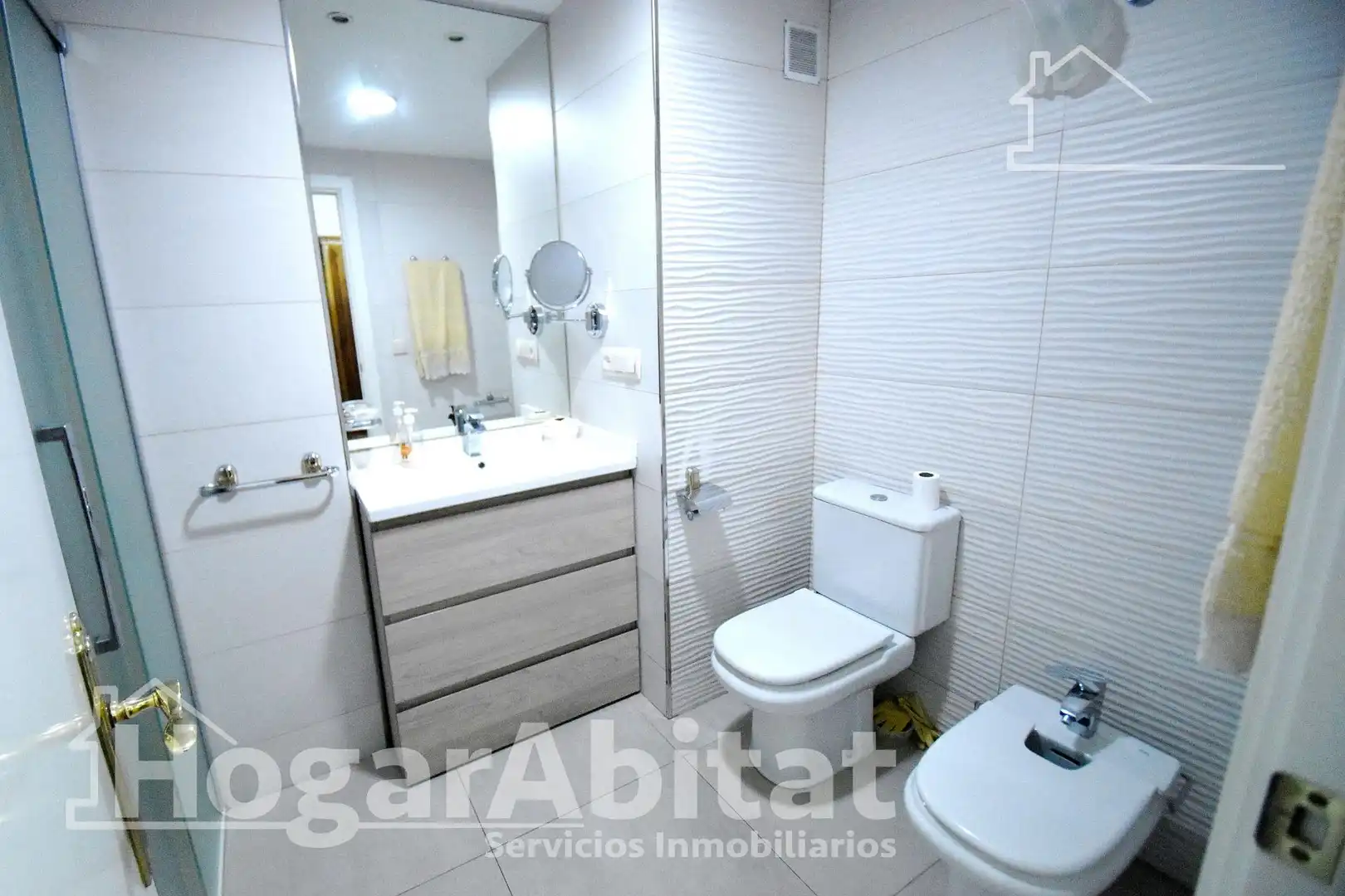 Baño de Piso en venta en Valencia con Aire acondicionado, Calefacción y Terraza