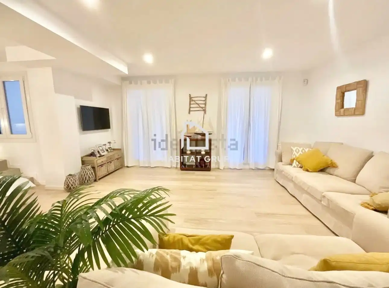 Sala d'estar de Dúplex en venda en Ciutadella de Menorca amb Aire condicionat, Calefacció i Terrassa