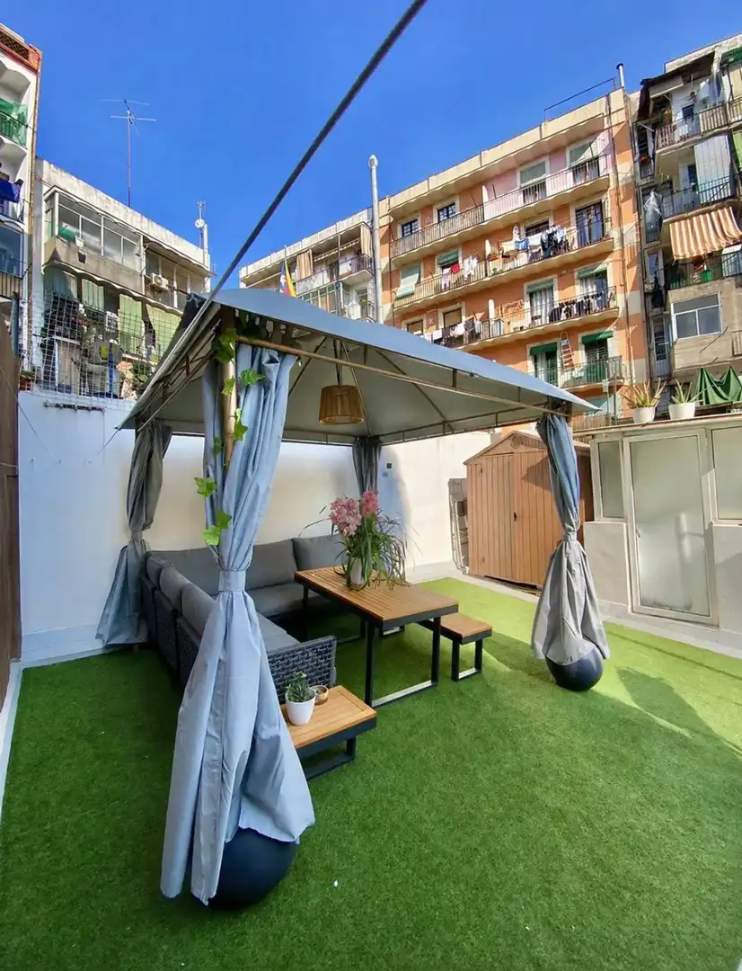 Terrace of Duplexes for rent to own in Barcelona  with Air Conditioner, Private garden and Pets allowed