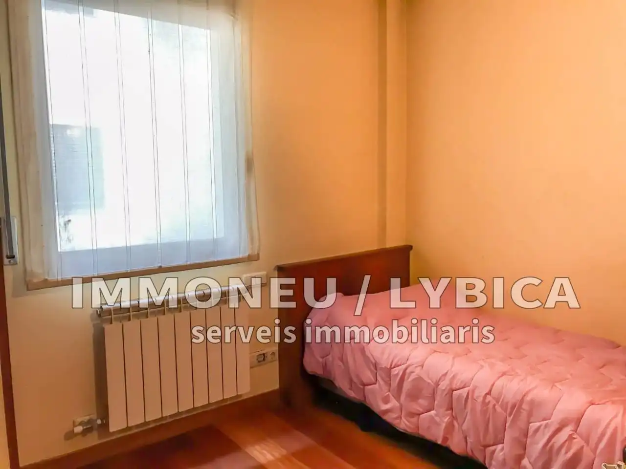 Bedroom of Flat for sale in Puigcerdà  with Heating, Parquet flooring and Storage room