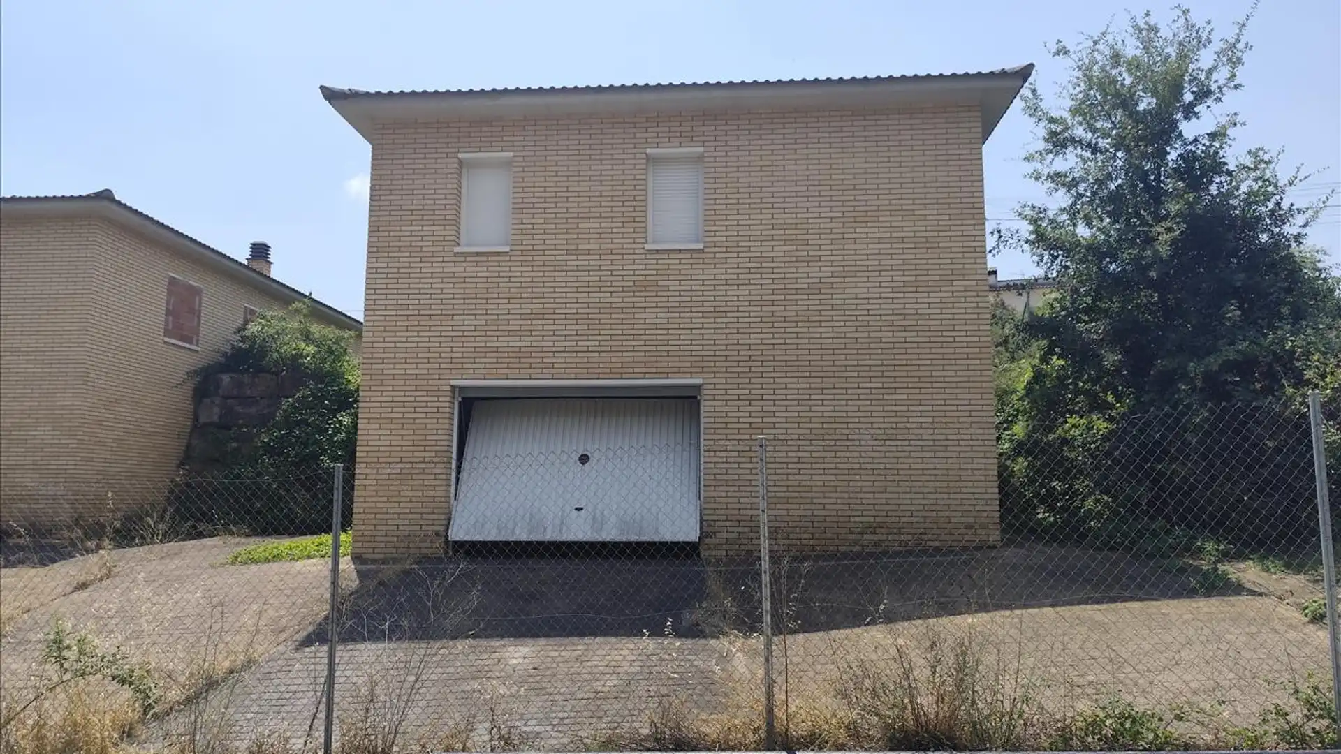 Exterior view of Houses for sale in La Torre de Claramunt  with Private garden