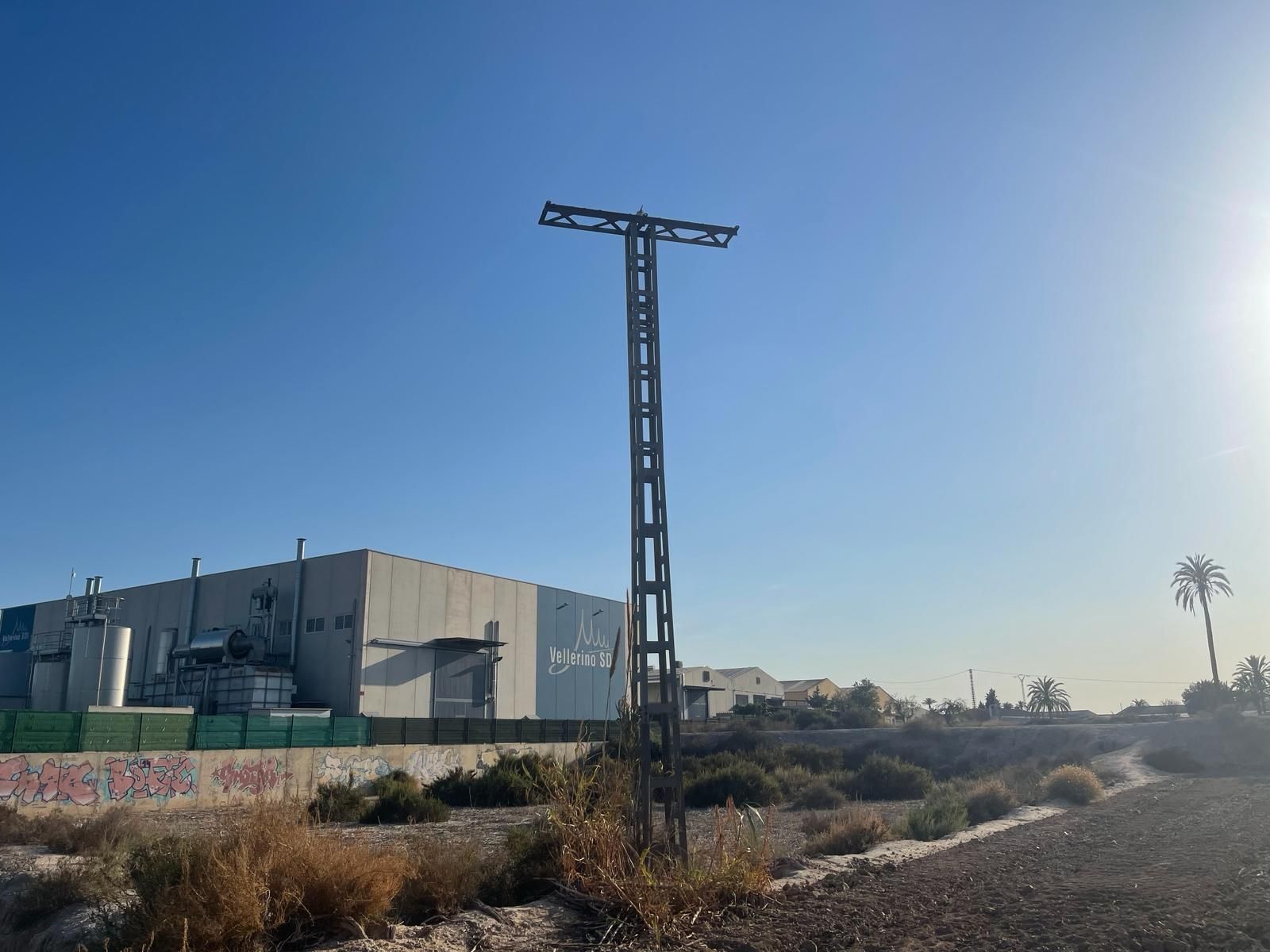 Vista exterior de Terreny industrial en venda en Elche / Elx