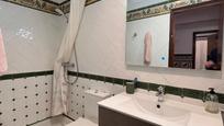 Bathroom of House or chalet to rent in Esplugues de Llobregat  with Air Conditioner, Heating and Terrace