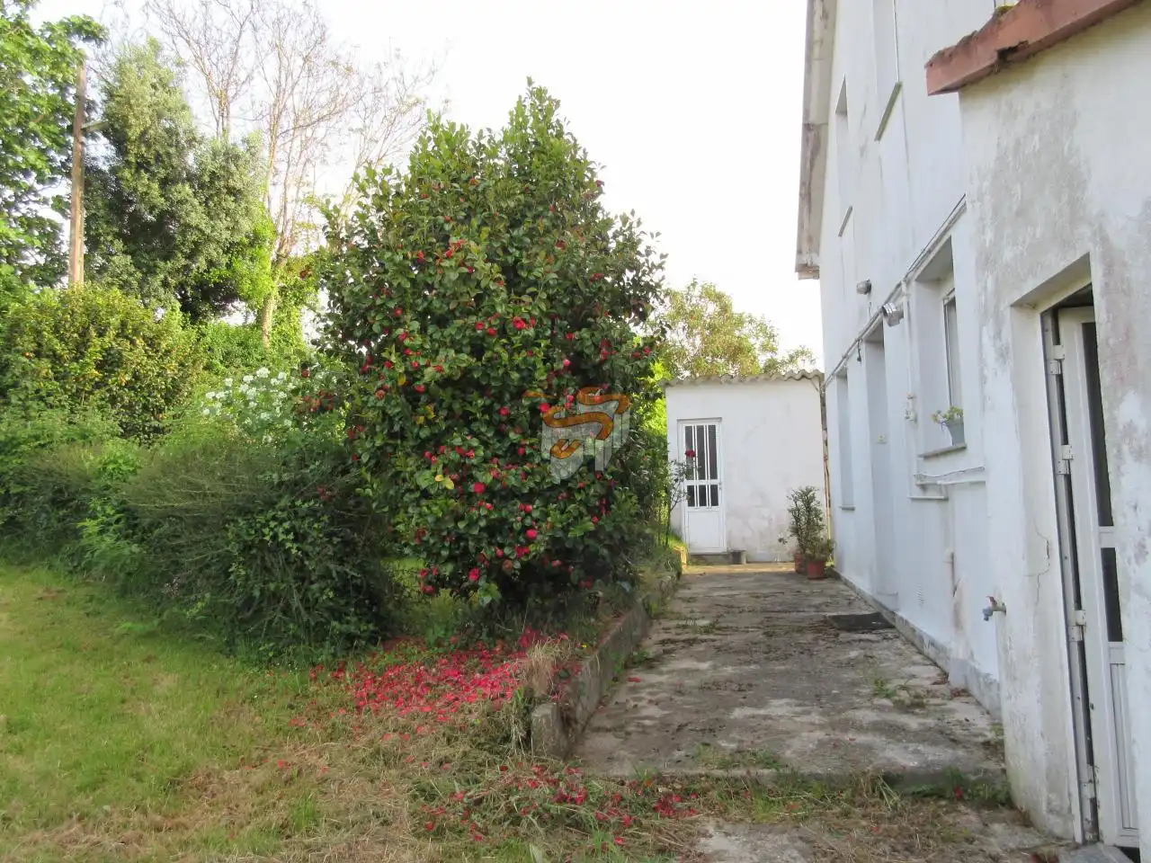 Casa con jardín en venta en Fene, imagen 3