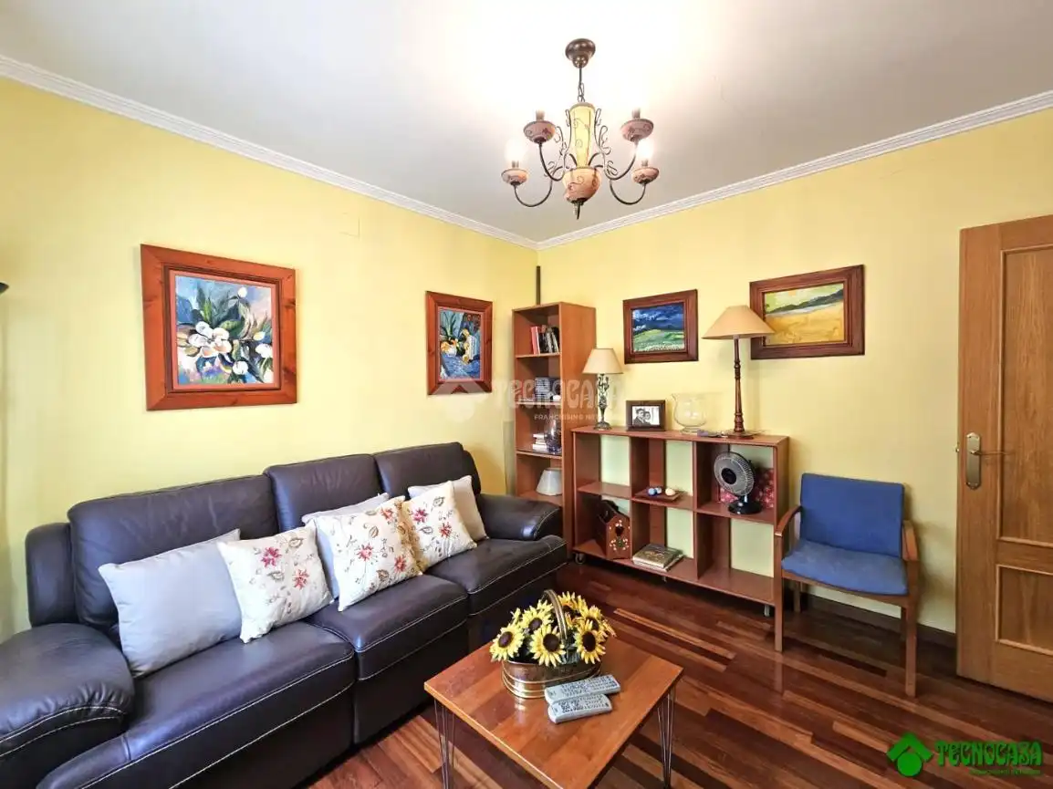 Casa adosada en venta en Pedanías - Extrarradio
