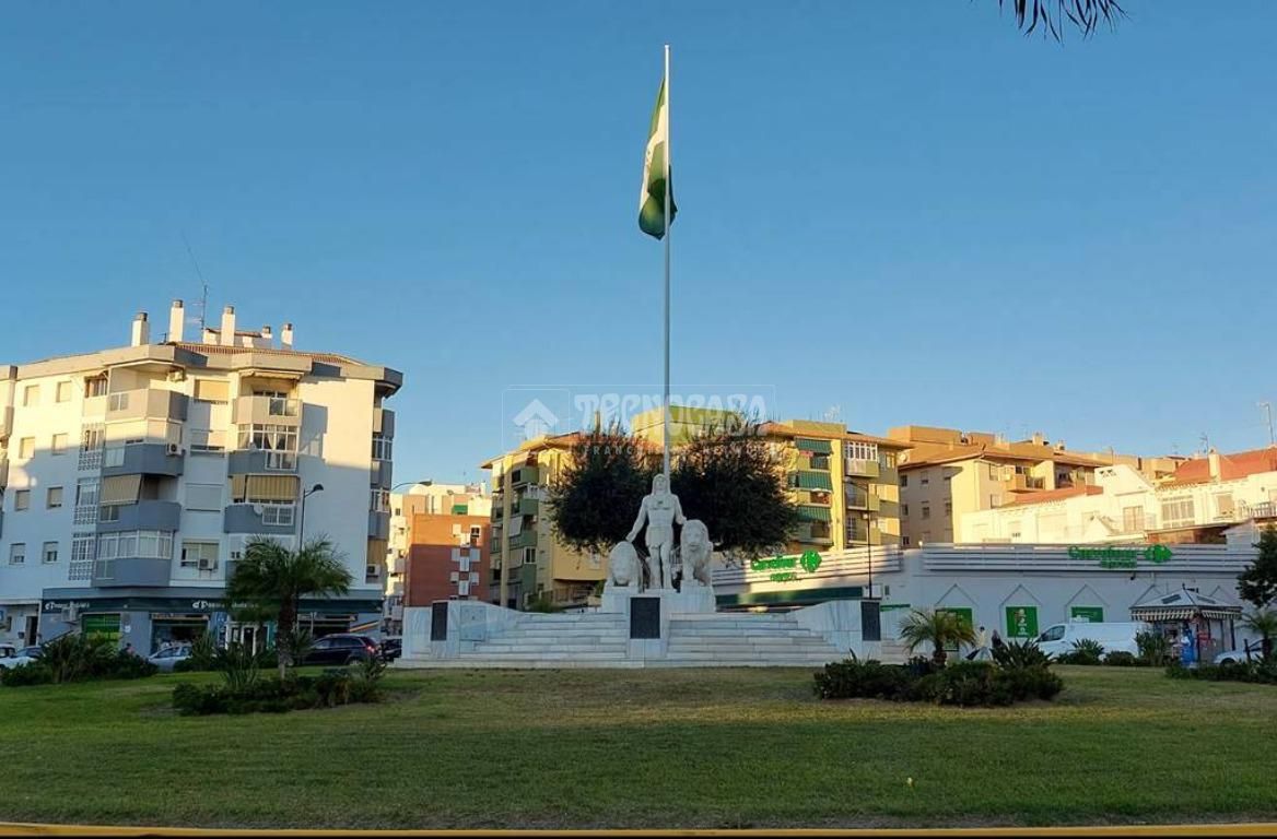 Vista exterior de Pis en venda en Vélez-Málaga amb Terrassa