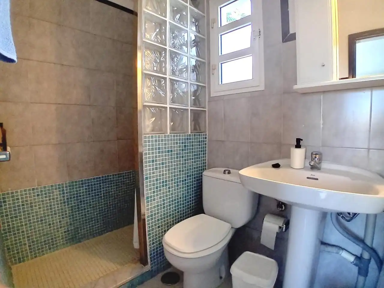 Badezimmer von Maisonette zur Miete in San Bartolomé de Tirajana mit Klimaanlage, Privatgarten und Terrasse