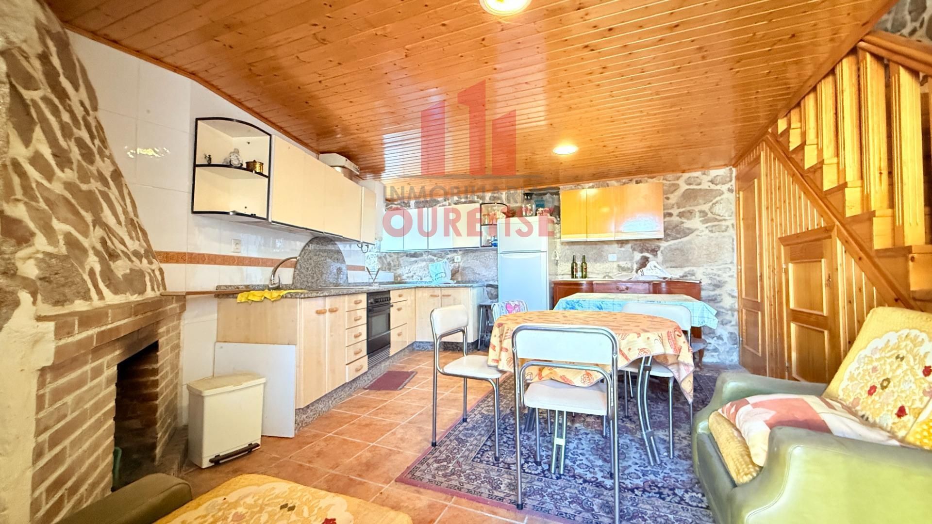 Kitchen of House or chalet for sale in Ourense Capital   with Storage room and Balcony