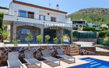 Vista exterior de Casa o xalet en venda en El Port de la Selva amb Aire condicionat, Calefacció i Jardí privat