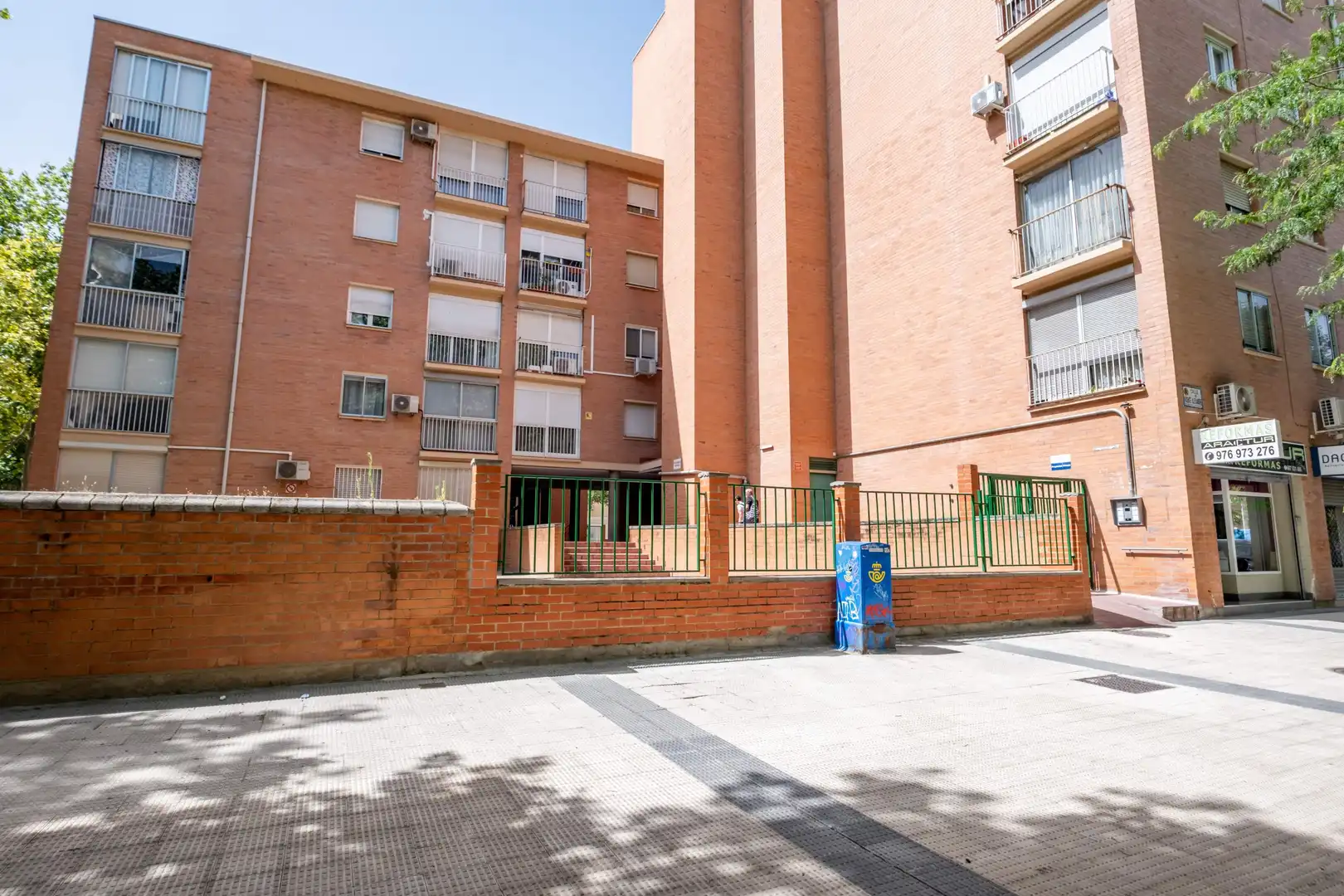 Vista exterior de Piso en venta en Zaragoza con Calefacción, Parquet y Terraza
