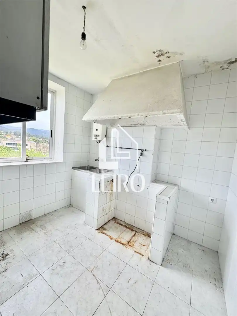 Cocina de Edificio en venta en Catoira