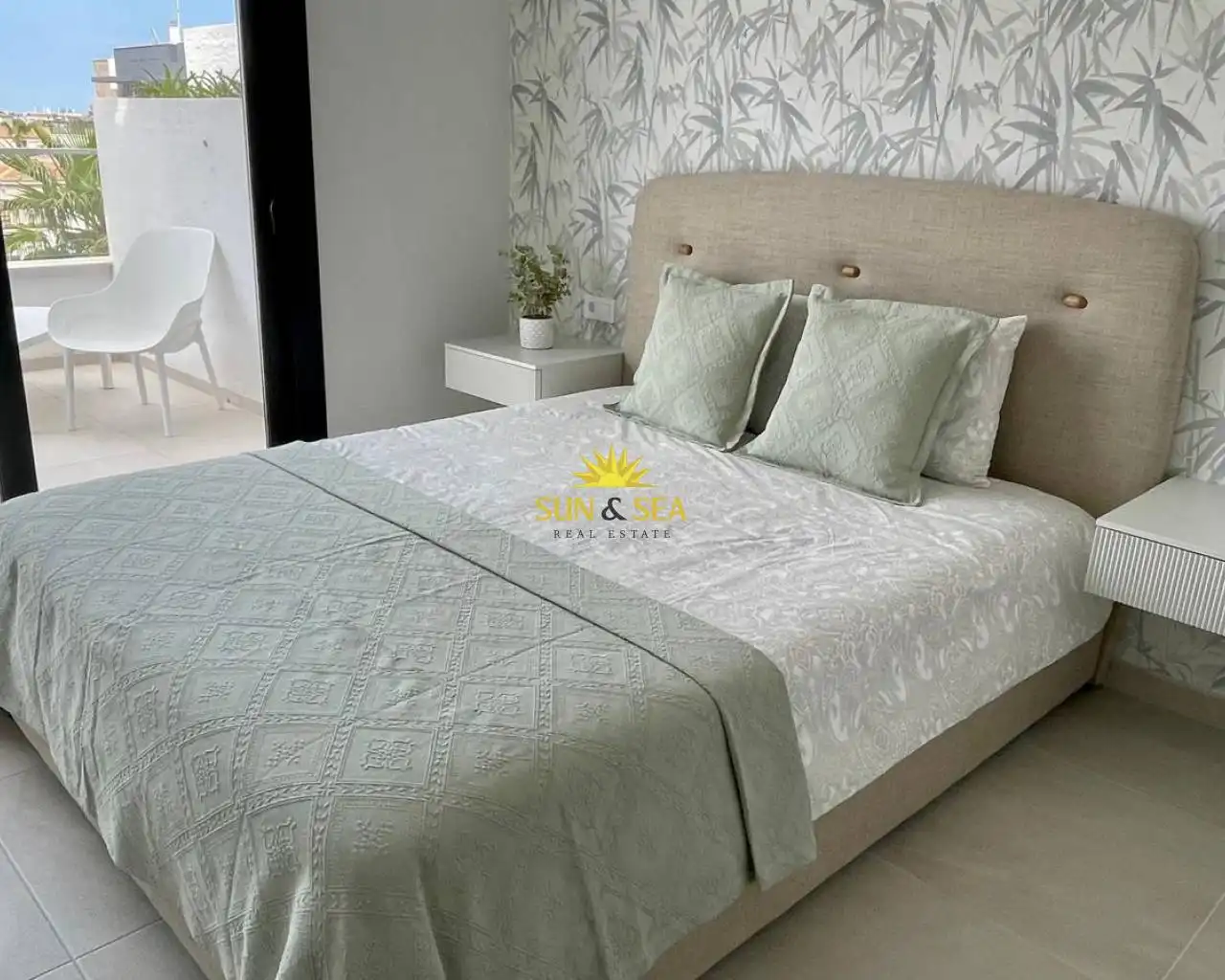 Habitación de Ático de alquiler en Orihuela con Aire acondicionado, Calefacción y Terraza