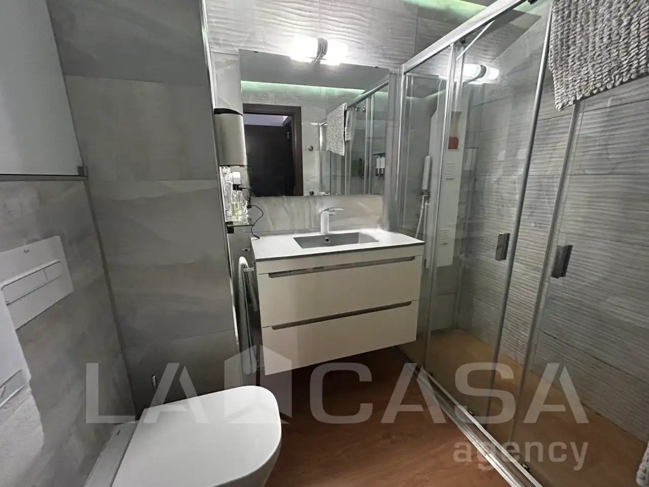 Bathroom of Flat for sale in Montequinto  with Air Conditioner, Storage room and Swimming Pool