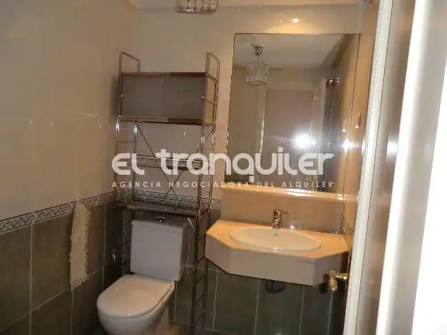 Baño de Dúplex de alquiler en Majadahonda con Trastero, Piscina y Lavadora