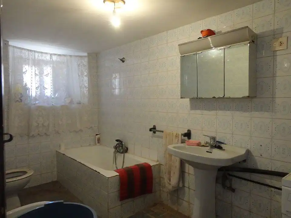 Bathroom of Country homes for sale in La Revilla y Ahedo 