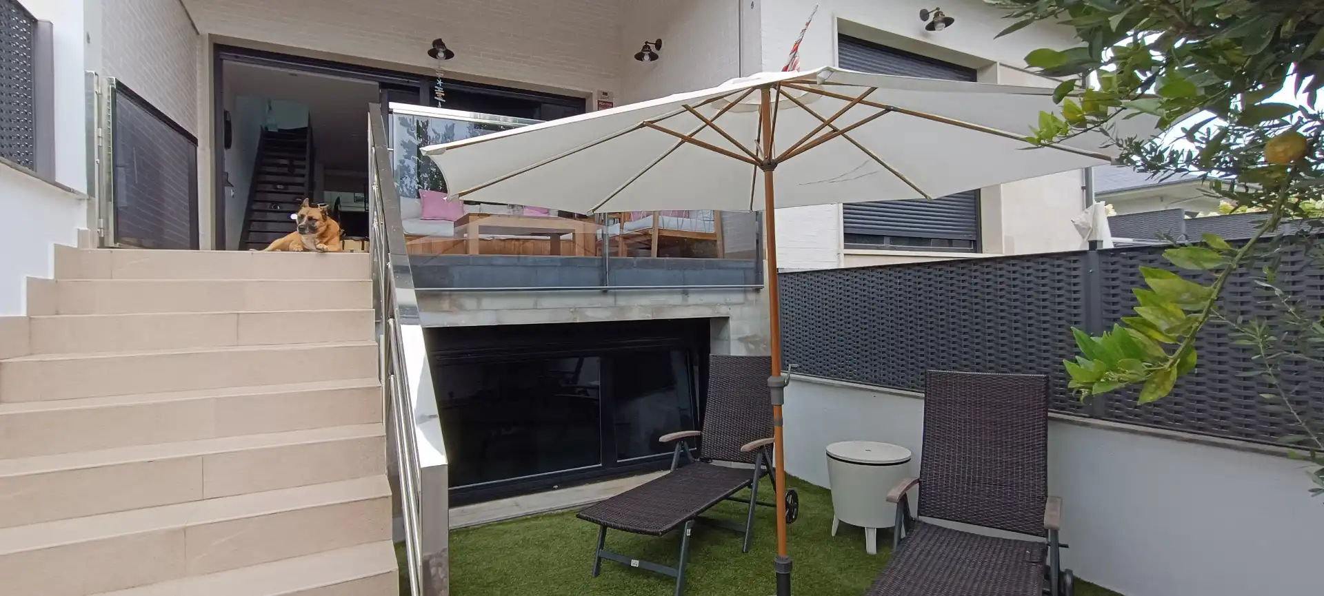 Terrassa de Casa adosada en venda en Sopela amb Calefacció, Jardí privat i Parquet