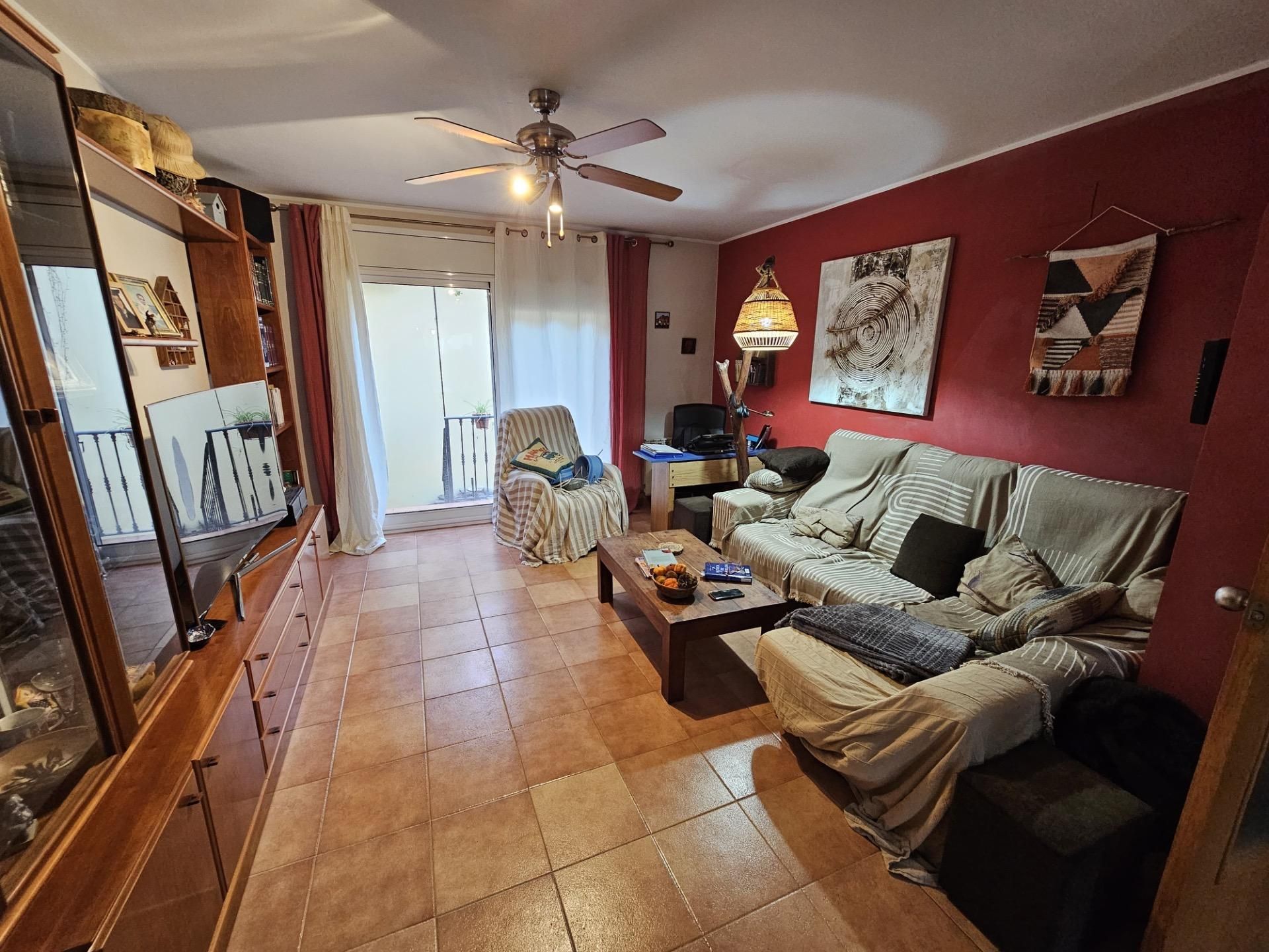 Sala d'estar de Casa o xalet en venda en Pineda de Mar amb Calefacció, Terrassa i Balcó