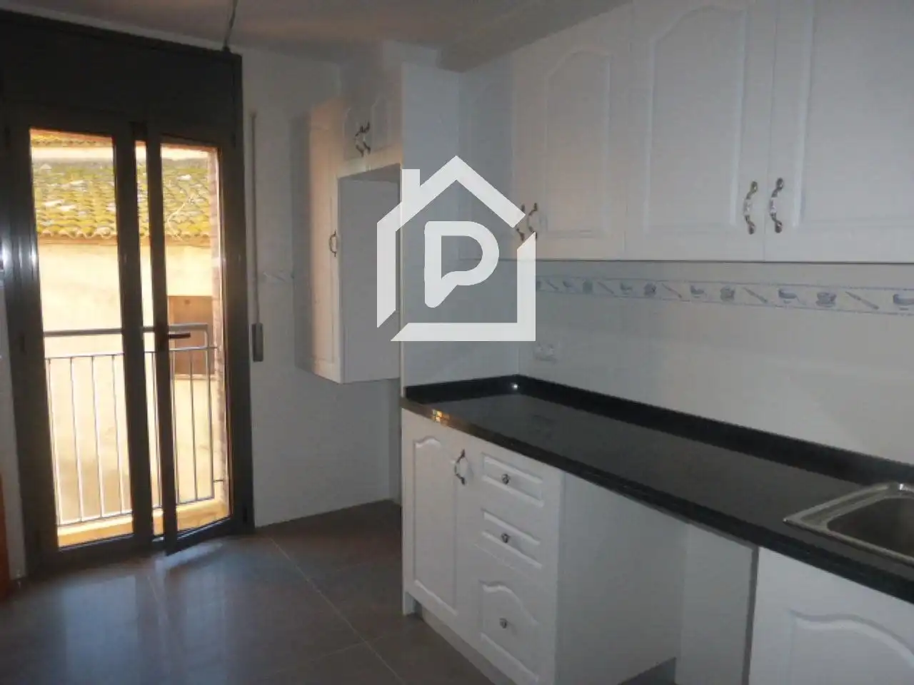 Kitchen of Houses for sale in Masarac i Vilarnadal, Girona