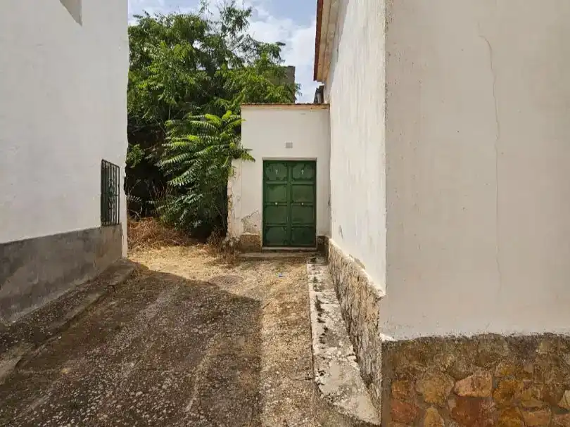 Vista exterior de Piso en venta en Fuentelespino de Haro, Cuenca